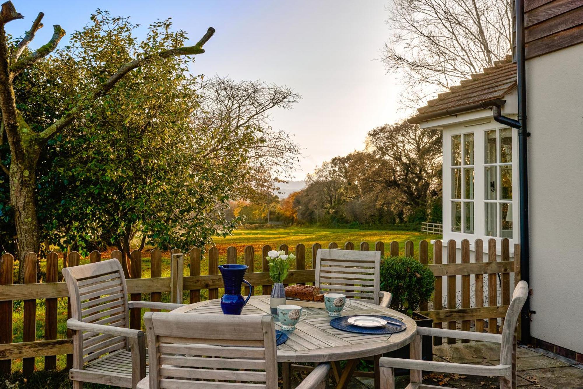 Апартаменты Garden Flat Near Goodwood With Stunning Views Питерсфилд Экстерьер фото